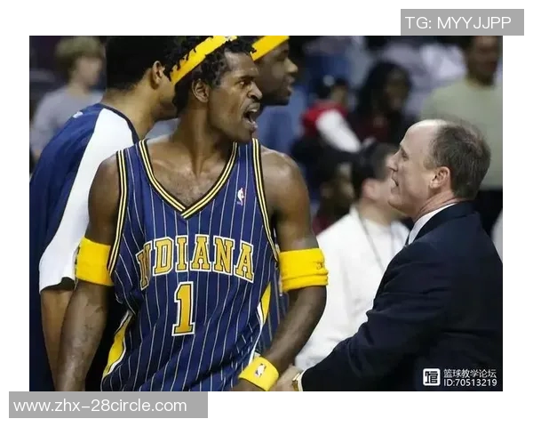 快船与山猫激战正酣球迷期待精彩对决与绝妙表现